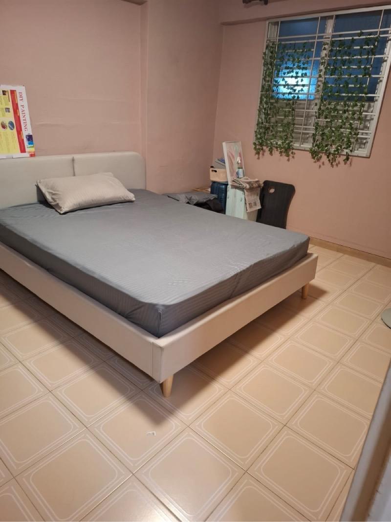 Prop-GPT: HDB Apartment: D23 Bukit Batok 239 Bukit Batok East Avenue 5