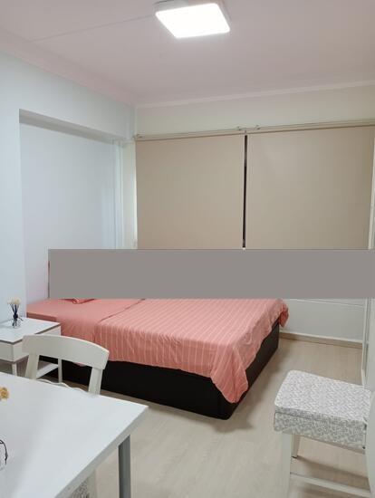 Prop-GPT: HDB Apartment: D25  709 Woodlands Drive 70