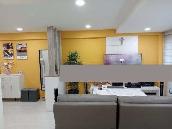 709 Woodlands Drive 70 HDB Apartment Room Rental, $850, 1 Bed 1 Bath 130 sqft $6.54 psf