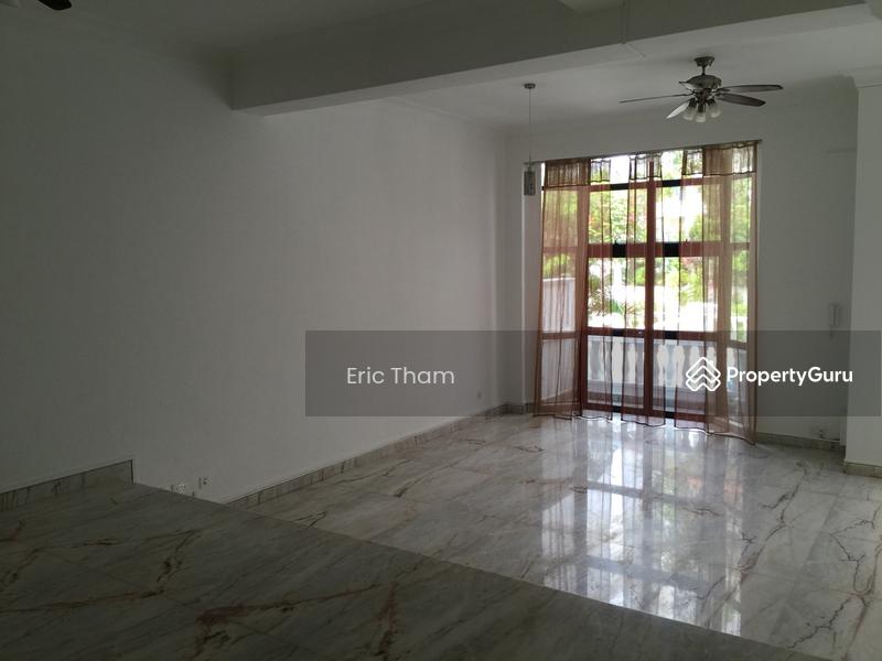 Prop-GPT: Terrace: D10  Kings Road