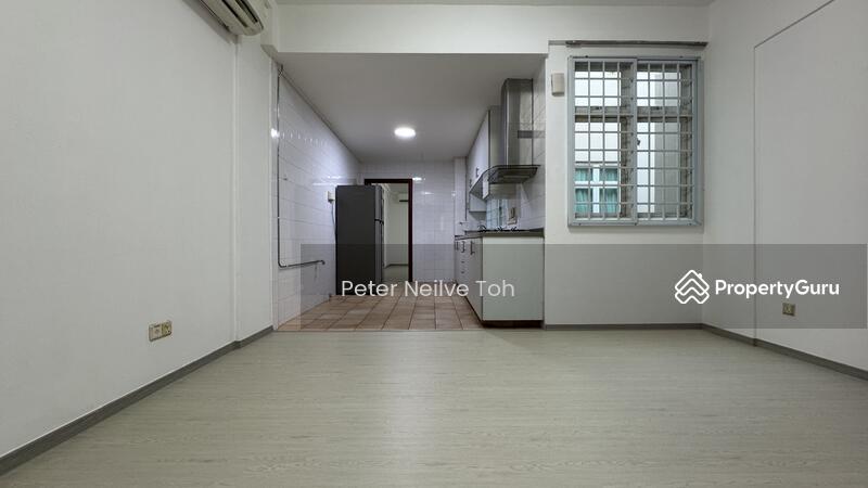 Prop-GPT: Apartment: D19  Sunshine Lodge