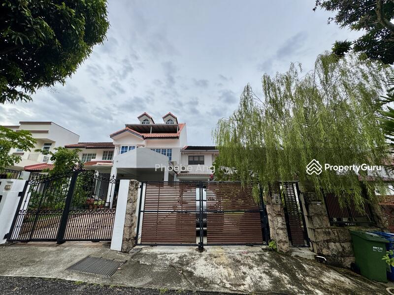 Renovated 2 Storey house 4 bed w Outdoor Patio, Garden Near GESS, UWC