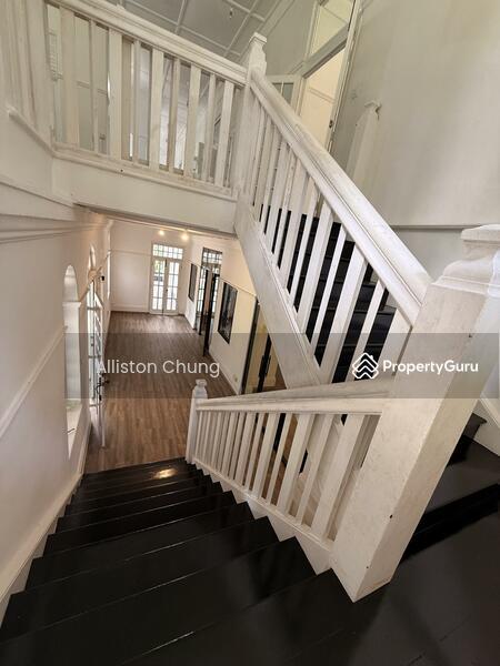 Bungalow for Rent: D11, 298350