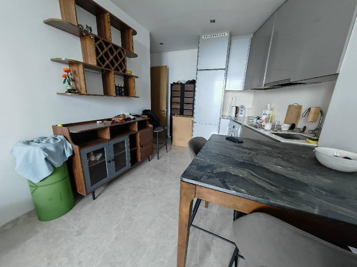 Condominium for Rent: D07, 199597
