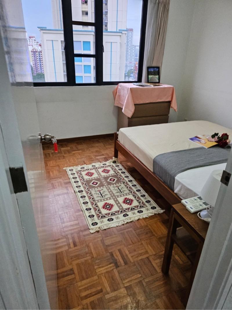 Central Green Condominium Room Rental, $1,600, 1 Bed 1 Bath 120 sqft $13.33 psf