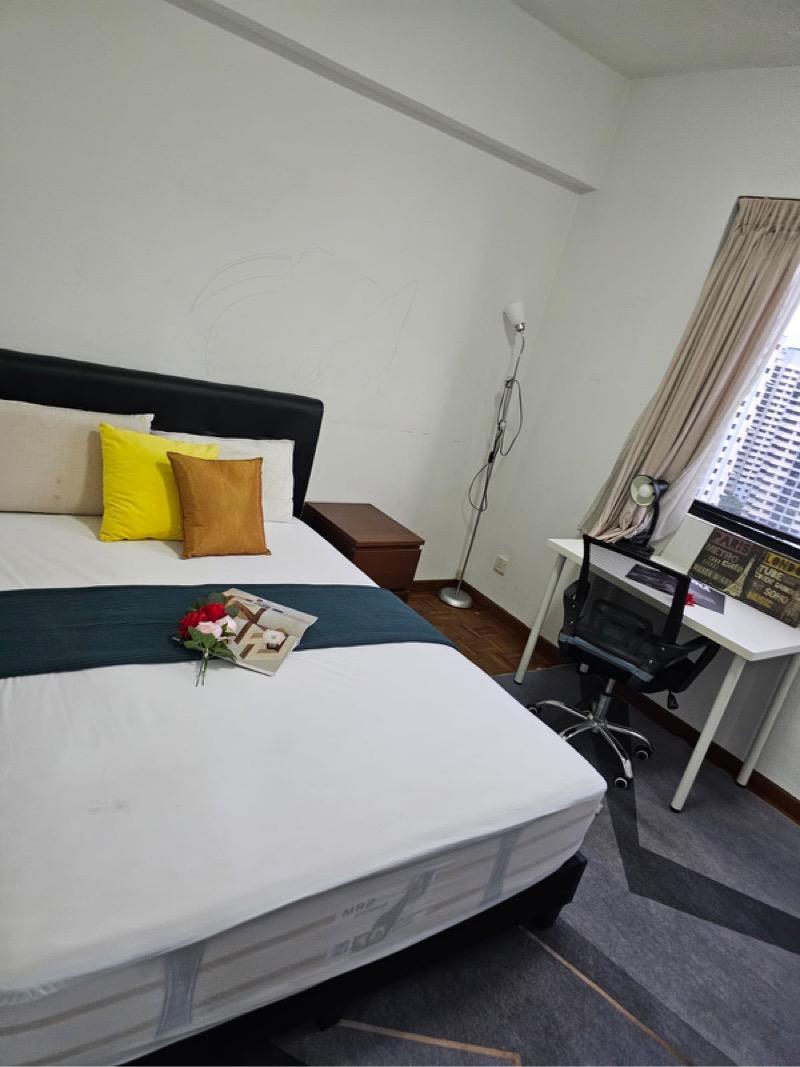 Central Green Condominium Room Rental, $1,600, 1 Bed 1 Bath 120 sqft $13.33 psf