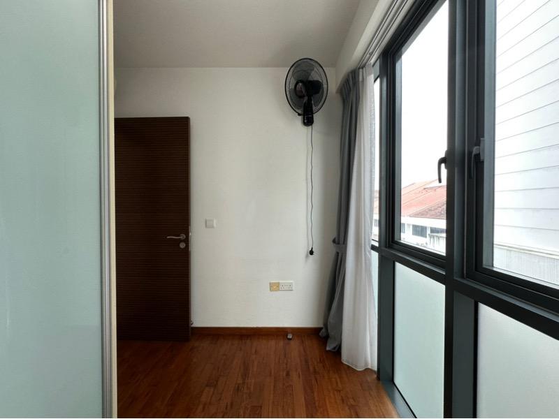 Isuites @ palm Condominium For Rent, $3,000, 2 Bed 1 Bath 635 sqft $4.72 psf