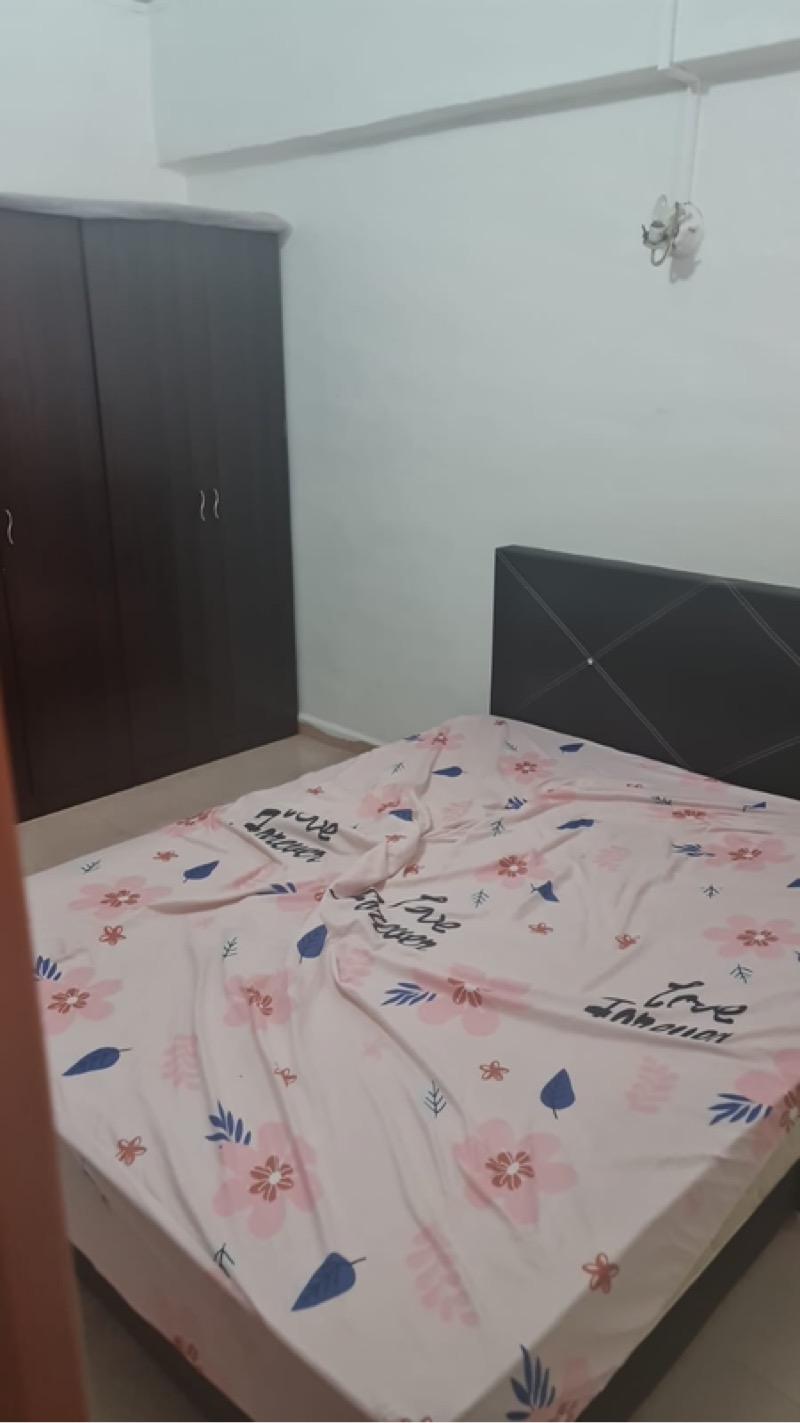 513 Jurong West Street 52 HDB Apartment Room Rental, $1,000, 1 Bed 9,030 sqft $0.11 psf