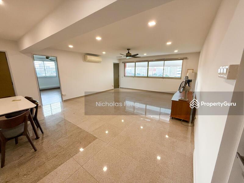 Prop-GPT: HDB Flat: D19  426 Hougang Avenue 6