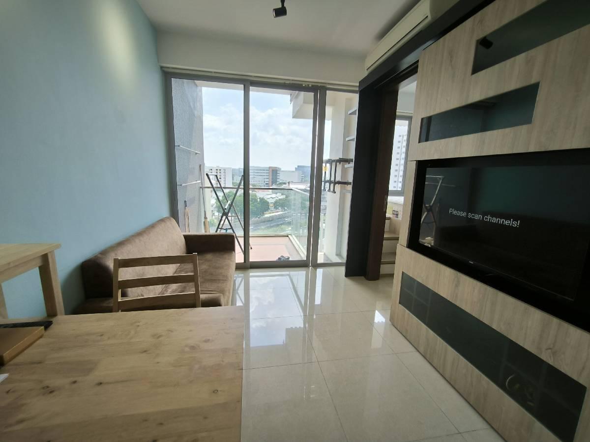 Centra Heights Condominium For Rent, $2,850, 1 Bed 1 Bath 463 sqft $6.16 psf