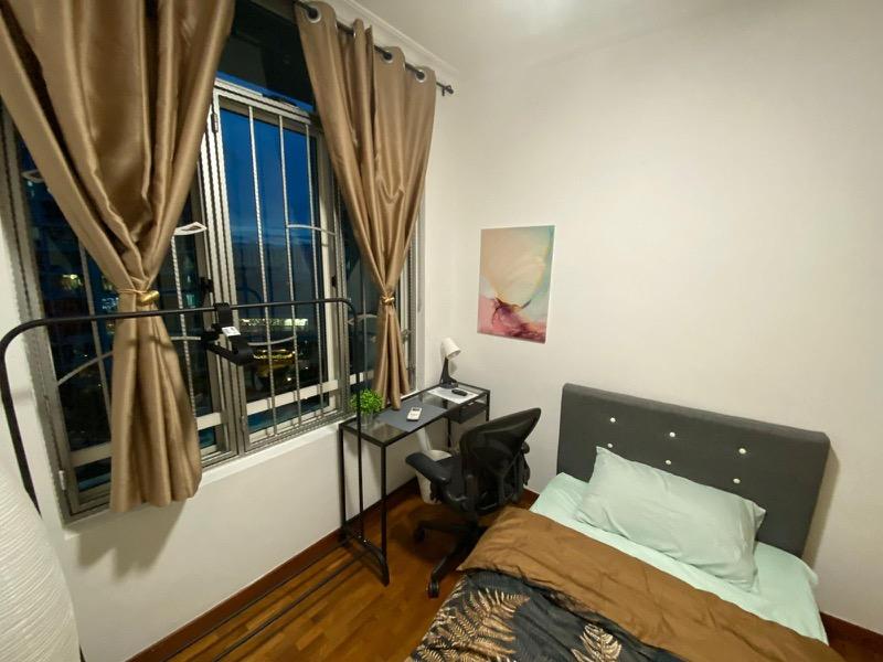 Compass Heights Condominium Room Rental, $1,200, 1 Bed 1 Bath 180 sqft $6.67 psf