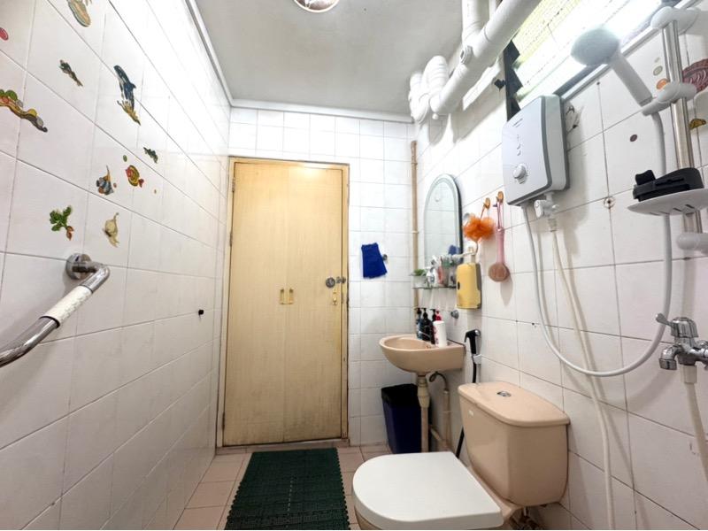 786F Woodlands Drive 60 HDB Apartment Room Rental, $1,100, 1 Bed 1 Bath 1,302 sqft $0.84 psf