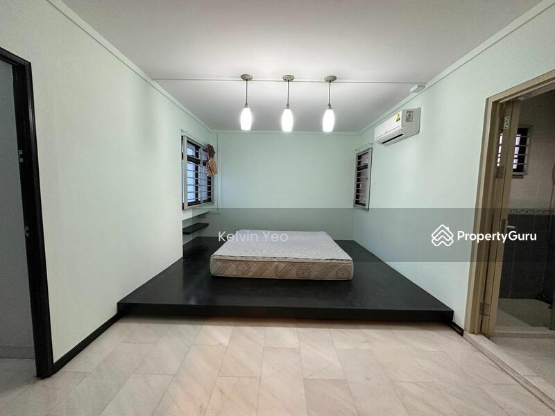 Prop-GPT: HDB Flat:   Blk 261A Sengkang East Way