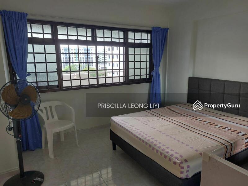 Prop-GPT: HDB Flat: D25  896A Woodlands Drive 50