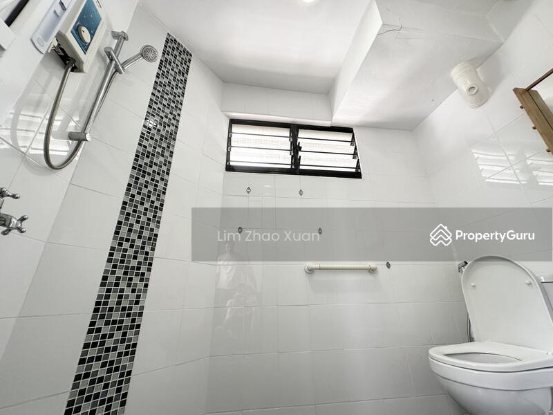 HDB Flat for Rent: Yishun, D27, 760111