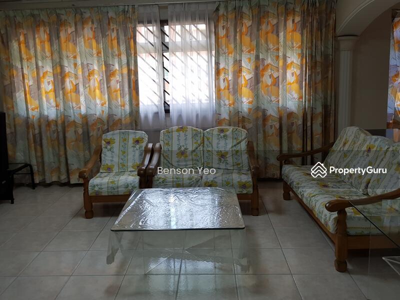 Prop-GPT: HDB Flat: D18  334 Tampines Street 32