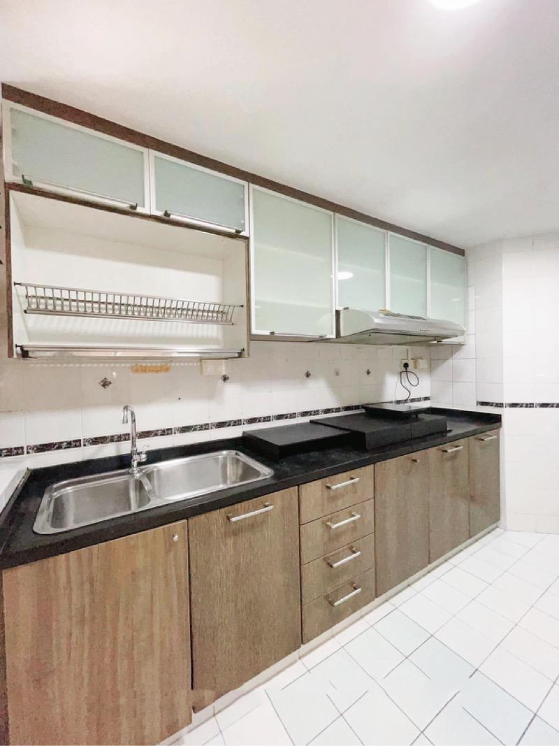 Condominium for Rent: D16, 466663