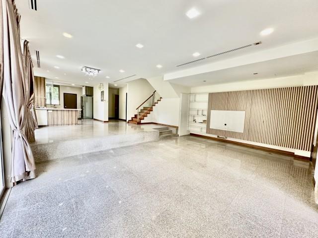 4B Begonia Road Corner Terrace For Rent, $6,800, 4 Bed 5 Bath 3,000 sqft $2.46 psf