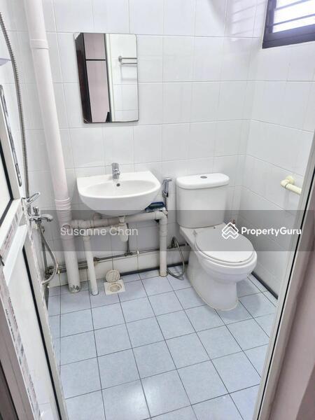 317 Hougang Avenue 7