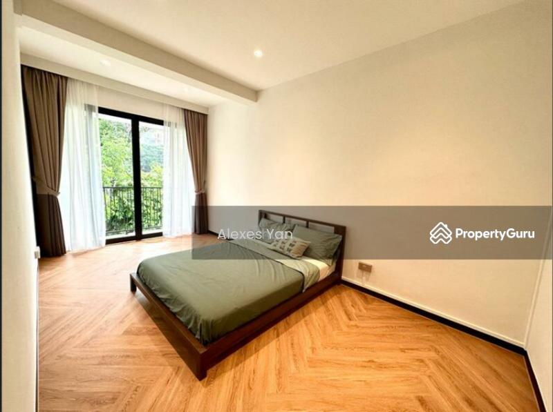 Almost New Renovated Walk-Up Apartment in Bukit Timah! Walk To MRT