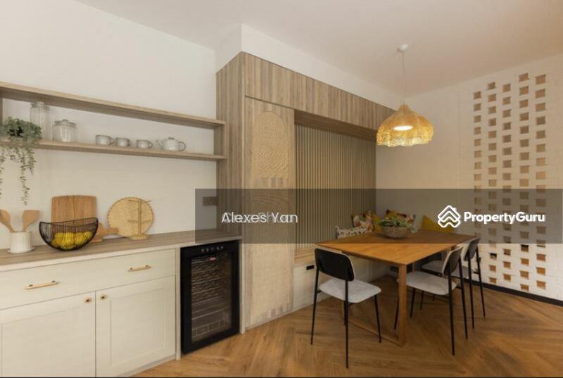 Almost New Renovated Walk-Up Apartment in Bukit Timah! Walk To MRT