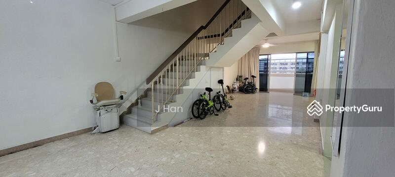 Prop-GPT: HDB Flat: D19  317 Serangoon Avenue 2