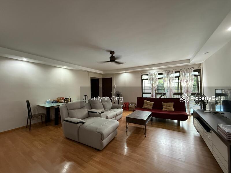 Prop-GPT: HDB Flat: D19  203B Compassvale Road