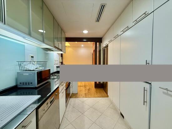 Robertson 100 Apartment For Rent, $6,800, 3 Bed 2 Bath 1,378 sqft $4.93 psf