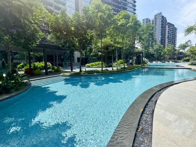 Parc Esta Condominium For Rent, $5,700, 3 Bed 2 Bath 926 sqft $6.16 psf