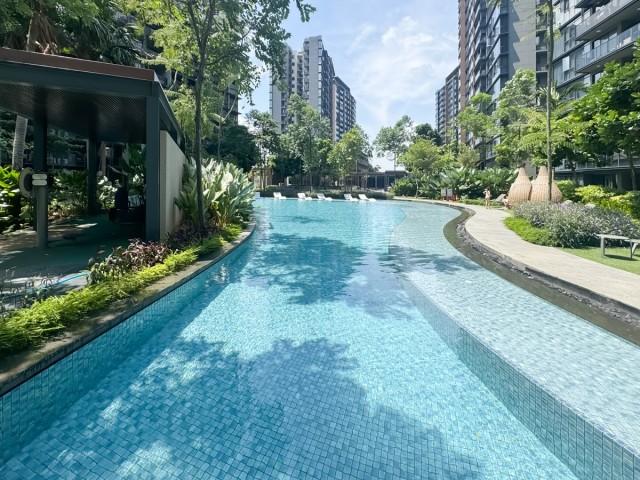 Parc Esta Condominium For Rent, $5,700, 3 Bed 2 Bath 926 sqft $6.16 psf