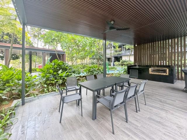 Parc Esta Condominium For Rent, $5,700, 3 Bed 2 Bath 926 sqft $6.16 psf