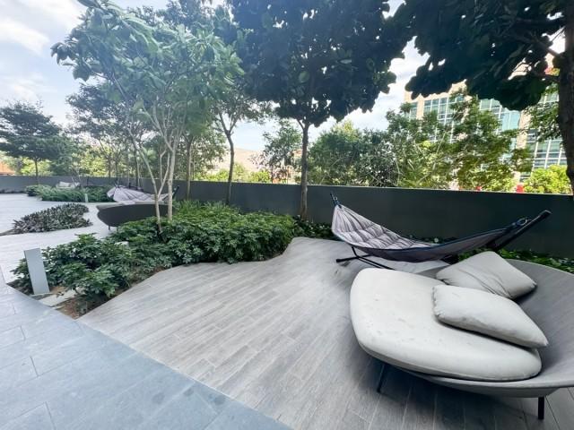 Parc Esta Condominium For Rent, $5,700, 3 Bed 2 Bath 926 sqft $6.16 psf