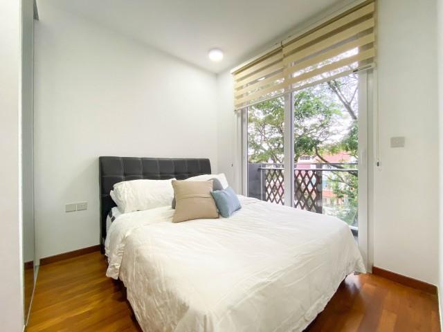 Kensington Square Apartment For Rent, $3,200, 2 Bed 2 Bath 614 sqft $5.21 psf