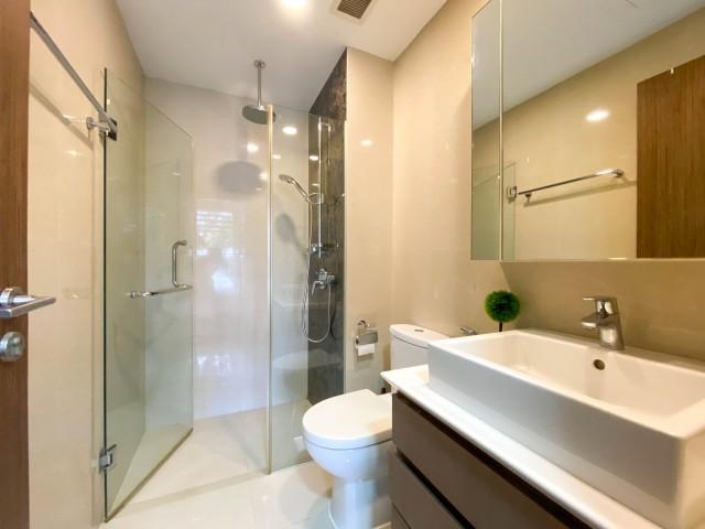 Kensington Square Apartment For Rent, $3,200, 2 Bed 2 Bath 614 sqft $5.21 psf