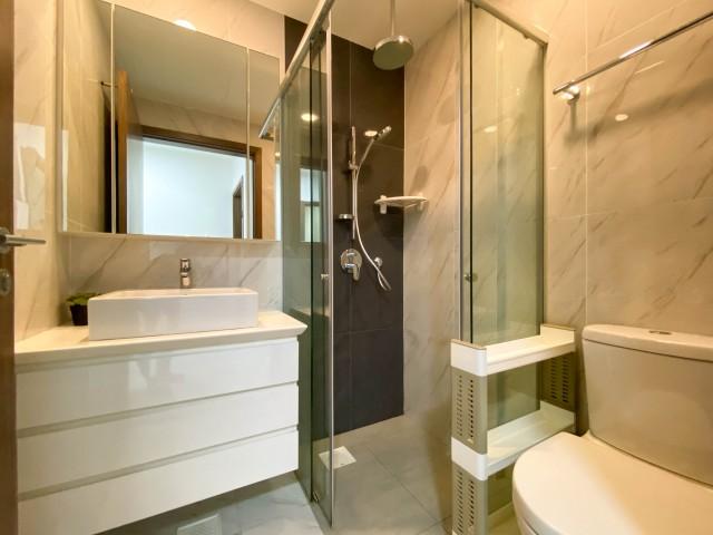 Kensington Square Apartment For Rent, $3,200, 2 Bed 2 Bath 614 sqft $5.21 psf