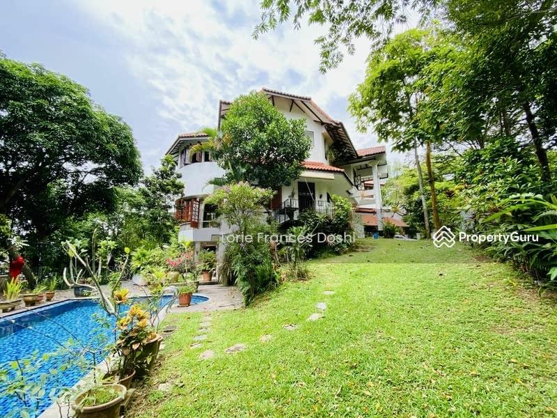 Prop-GPT: Bungalow - Good Class: D10  Gd Class Bungalow Experience @ Victoria Park