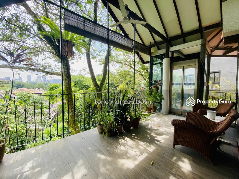 Gd Class Bungalow Experience @ Victoria Park