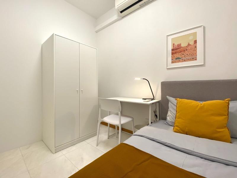 Prop-GPT: Apartment: D02 Anson Icon