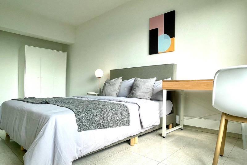 People's Park Complex Apartment Room Rental, $2,400, 1 Bed 1 Bath 250 sqft $9.60 psf