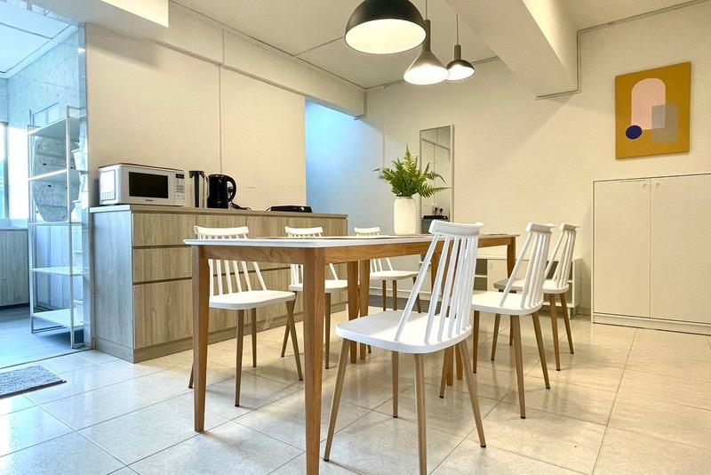 People's Park Complex Apartment Room Rental, $2,400, 1 Bed 1 Bath 250 sqft $9.60 psf