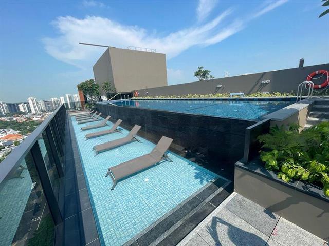 Liv @ Mb Condominium For Rent, $8,200, 3 Bed 2 Bath 1,119 sqft $7.33 psf
