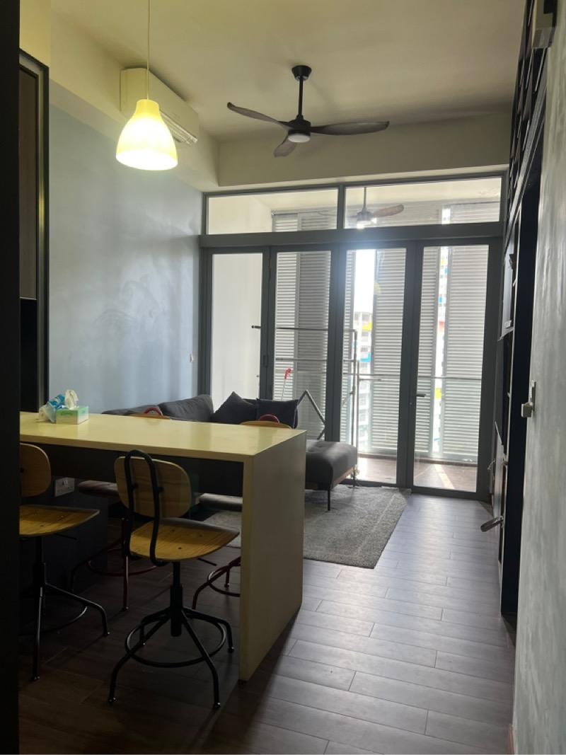 Hillsta Condominium For Rent, $2,800, 1 Bed 1 Bath 450 sqft $6.22 psf