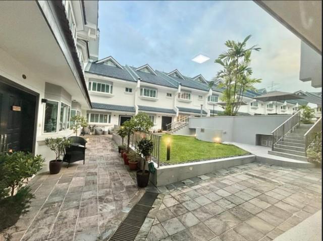 The Compass At Chancery Apartment For Rent, $8,418, 3 Bed 2 Bath 2,405 sqft $3.50 psf