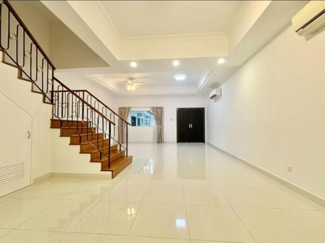 The Compass At Chancery Apartment For Rent, $8,418, 3 Bed 2 Bath 2,405 sqft $3.50 psf