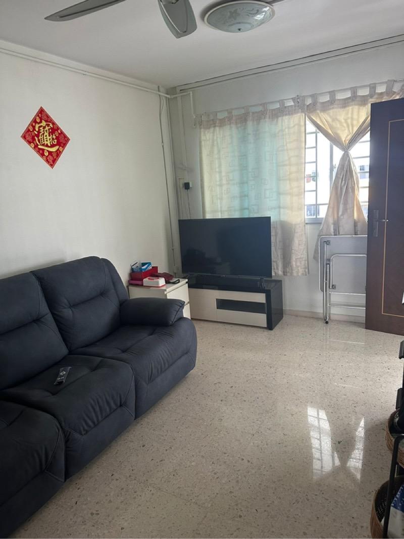 Prop-GPT: HDB Apartment: D25  158 Woodlands Street 13