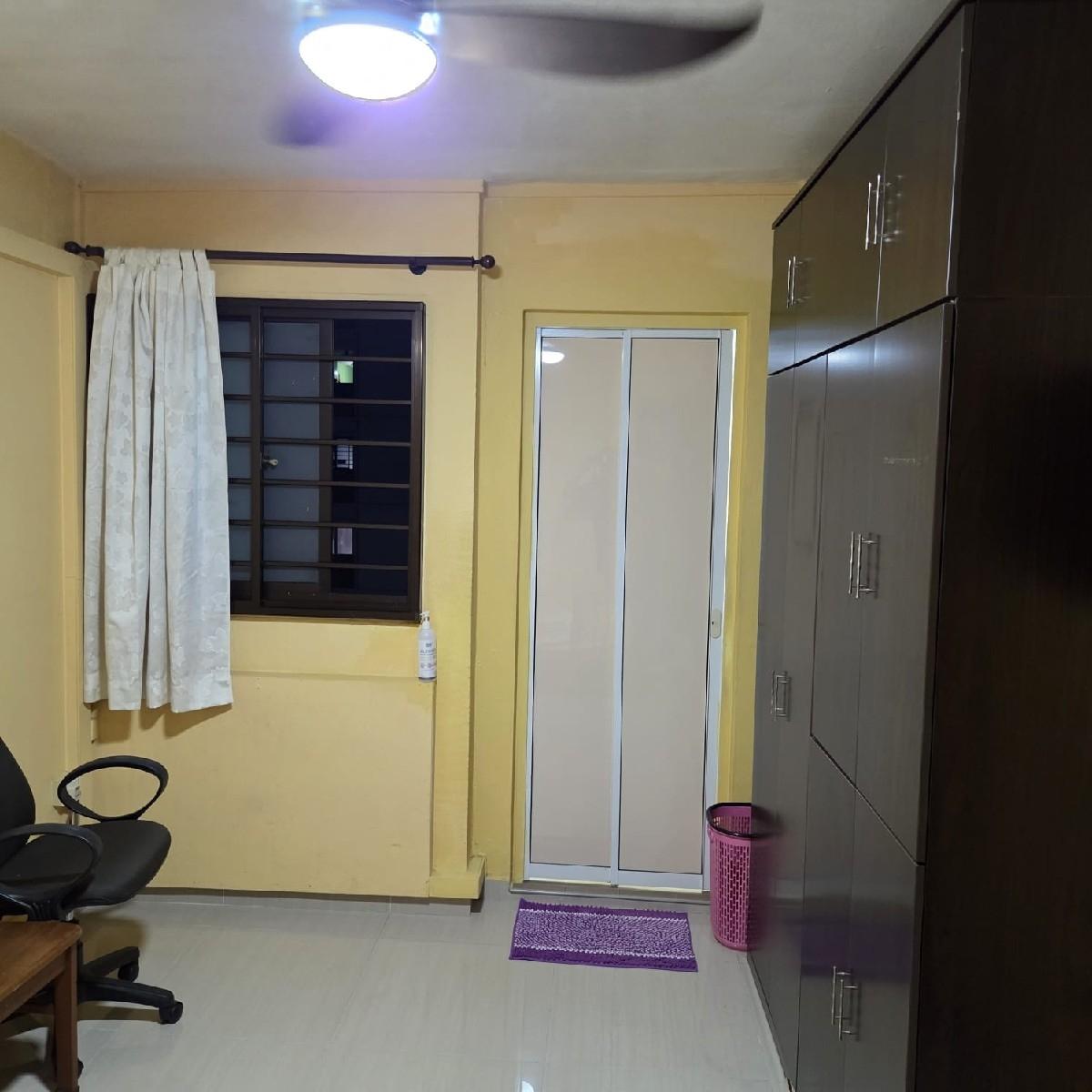 363 Bukit Batok Street 31 HDB Apartment Room Rental, $1,200, 1 Bed 1 Bath 377 sqft $3.18 psf