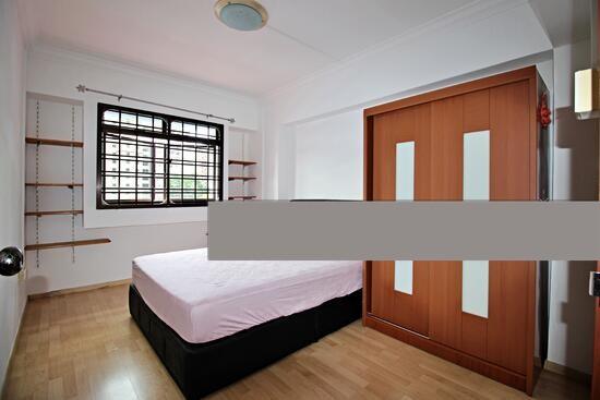 Prop-GPT: HDB Apartment: D19  122D Rivervale Drive