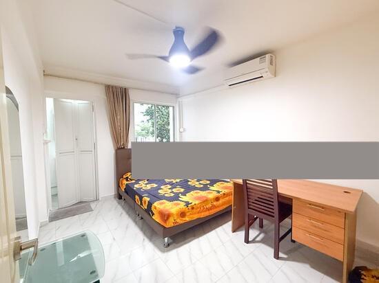 Prop-GPT: HDB Apartment: D23 Bukit Batok 530 Bukit Batok Street 51