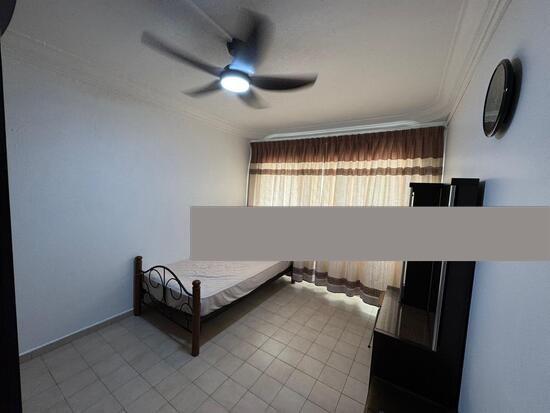 Prop-GPT: HDB Apartment: D23 Bukit Batok 345 Bukit Batok Street 34