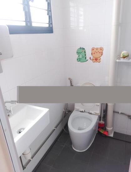 639 Yishun Street 61 HDB Apartment Room Rental, $1,400, 1 Bed 1 Bath 100 sqft $14.00 psf
